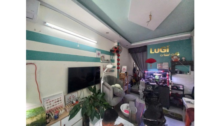 Nhà bán, Đường 147, Phước Long B, Thủ Đức. Giá 4.7 tỷ
